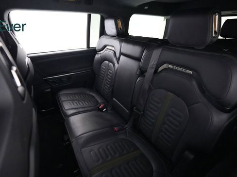 Used 2024 Rivian R1S Adventure AWD/4WD image 23