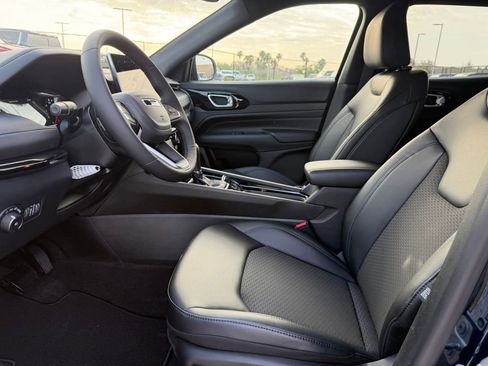 New 2026 Jeep Compass Latitude AWD/4WD image 12
