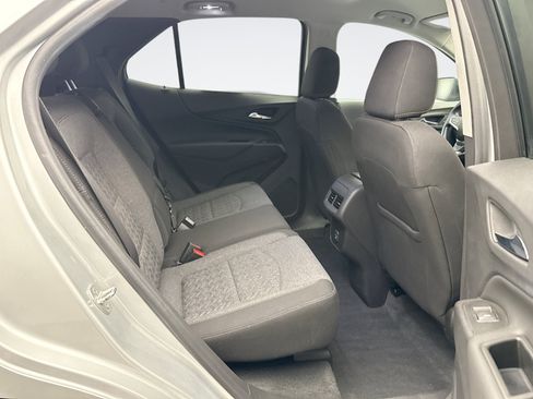 Used 2022 Chevrolet Equinox LT AWD/4WD image 17