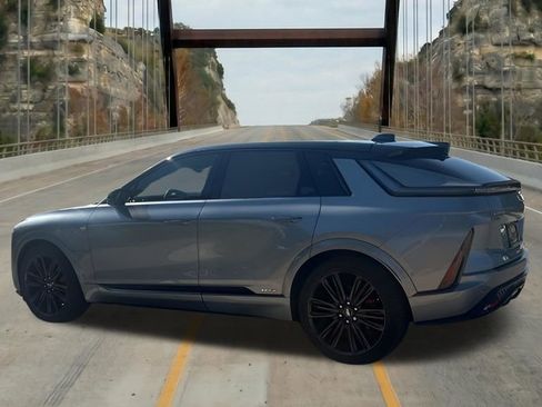 New 2026 Cadillac Lyriq V AWD/4WD image 6
