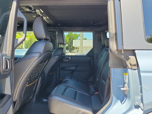 Certified 2024 Ford Bronco Badlands AWD/4WD image 11