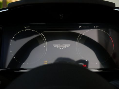 New 2026 Aston Martin V8 Vantage Coupe image 6