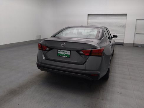 Used 2025 Nissan Altima 2.5 SV FWD image 7