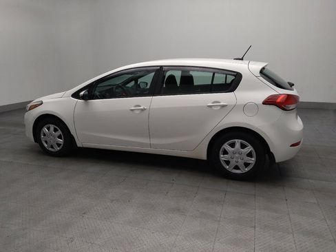 Used 2017 Kia Forte LX image 3