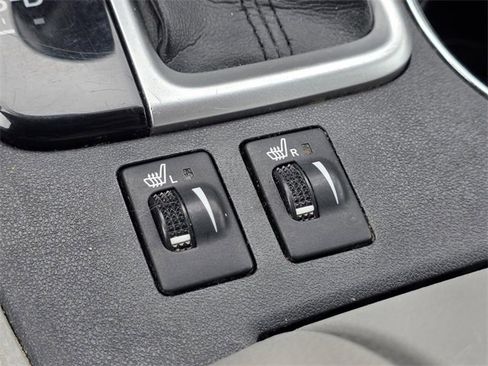 Used 2019 Toyota Highlander XLE image 26