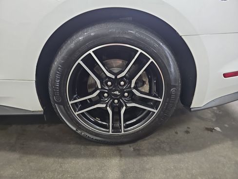 Used 2018 Ford Mustang Premium w/ Equipment Group 201A RWD image 33