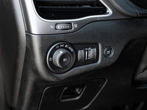 Used 2021 Jeep Cherokee Limited w/ Mopar Interior Package image 39