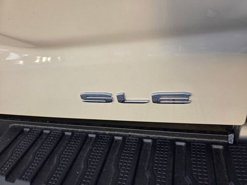 New 2026 GMC Sierra 1500 SLE w/ Preferred Package RWD image 13