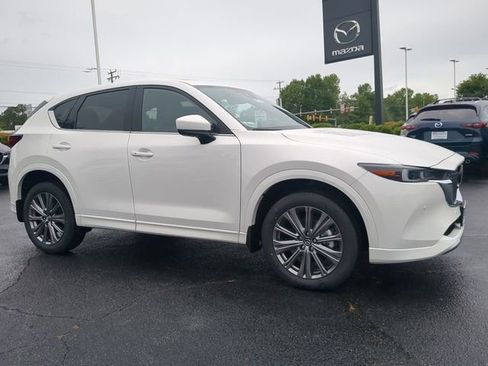 New 2025 MAZDA CX-5 Signature image 2