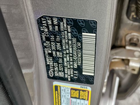 Used 2024 Hyundai Elantra SE image 24