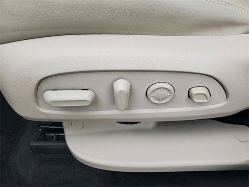 Used 2021 Buick Enclave Premium w/ Sun and Sites Package image 17