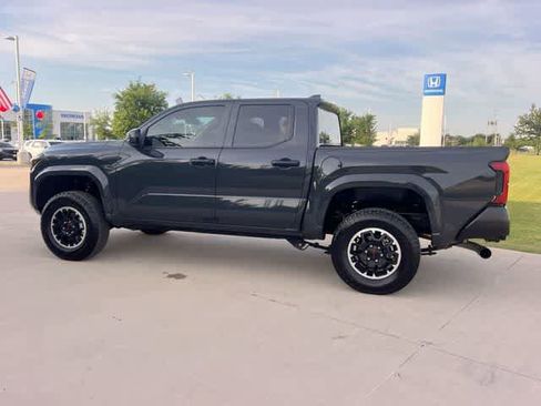 Used 2024 Toyota Tacoma SR RWD image 4