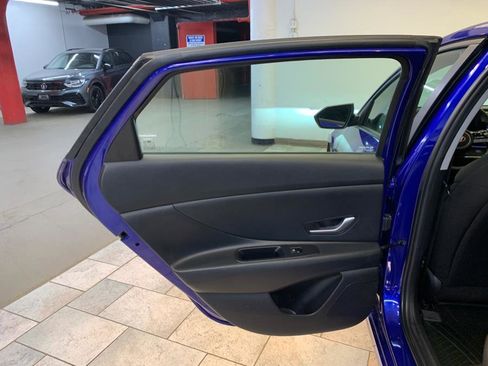 Used 2024 Hyundai Elantra SEL image 33