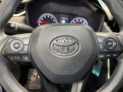 Used 2022 Toyota RAV4 LE AWD/4WD image 20