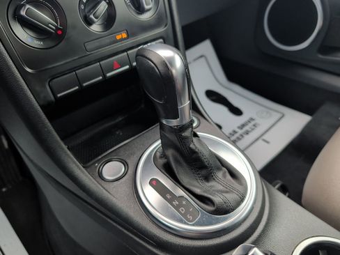 Used 2013 Volkswagen Beetle TDI image 15