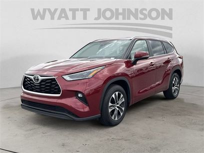 Used 2023 Toyota Highlander XLE