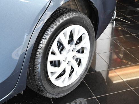 Used 2017 Toyota Corolla LE FWD image 7