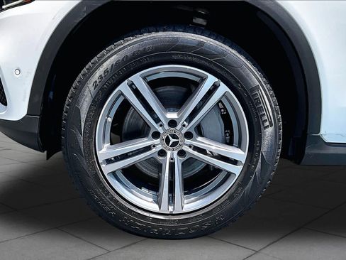 Certified 2022 Mercedes-Benz GLC 300 4MATIC w/ Driver Assistance Package image 11