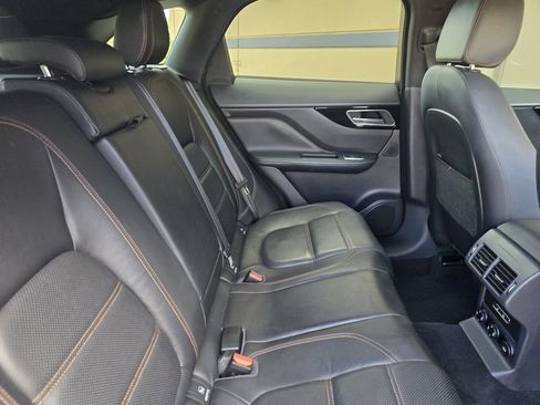 Used 2017 Jaguar F-PACE Prestige image 29
