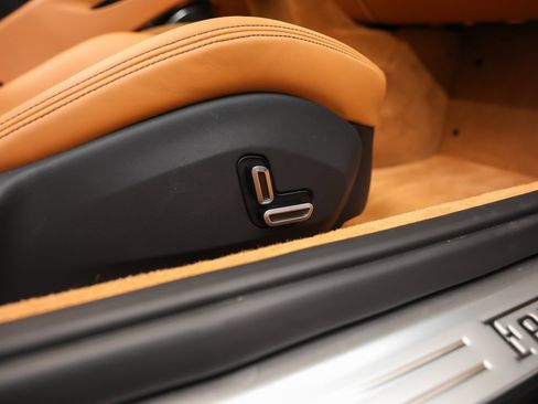 Certified 2025 Ferrari Roma Spider image 20