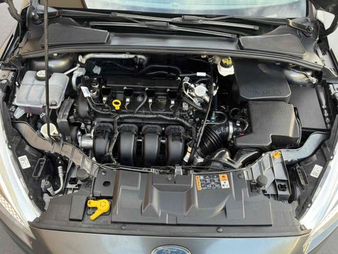 Used 2018 Ford Focus SE FWD image 57