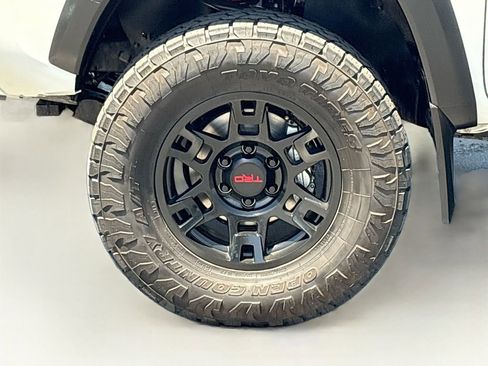 Used 2023 Toyota Tacoma TRD Off-Road AWD/4WD image 29