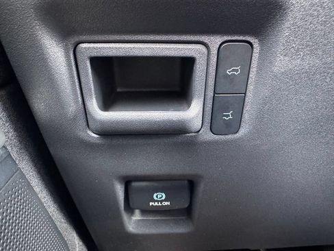 Used 2025 Ford Expedition Active RWD image 38