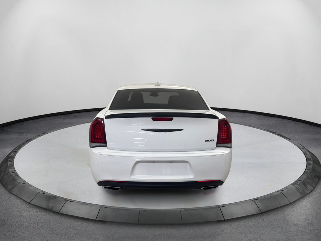 Used 2023 Chrysler 300 Touring w/ Sport Appearance Package RWD image 7
