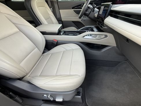 Used 2024 Lincoln Nautilus Premier w/ Equipment Group 102A AWD/4WD image 14