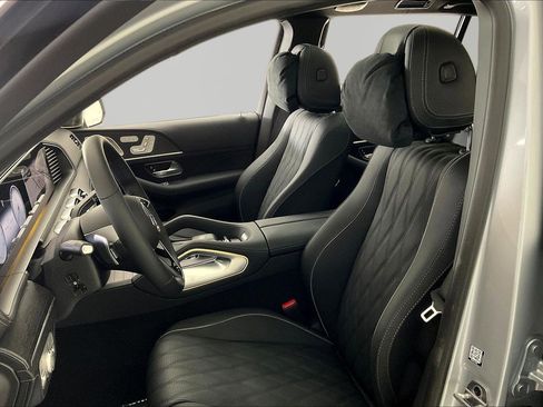 New 2026 Mercedes-Benz Maybach GLS 600 4MATIC image 16