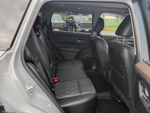 Used 2023 Nissan Rogue Platinum w/ Platinum Premium Package AWD/4WD image 38