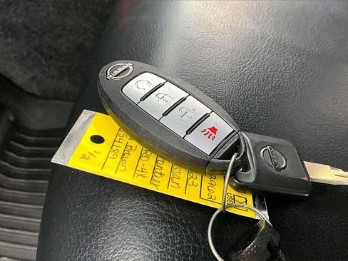 Used 2023 Nissan Frontier PRO-4X w/ Pro-4X Premium Package image 11