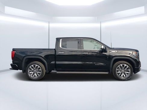 Used 2024 GMC Sierra 1500 Denali image 2