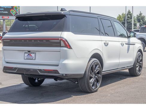 Used 2026 Lincoln Navigator L Black Label AWD/4WD image 3
