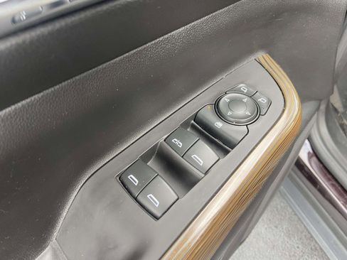 Used 2021 GMC Acadia SLE w/ Driver Convenience Package image 20