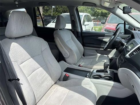 Used 2018 Honda Pilot LX image 10