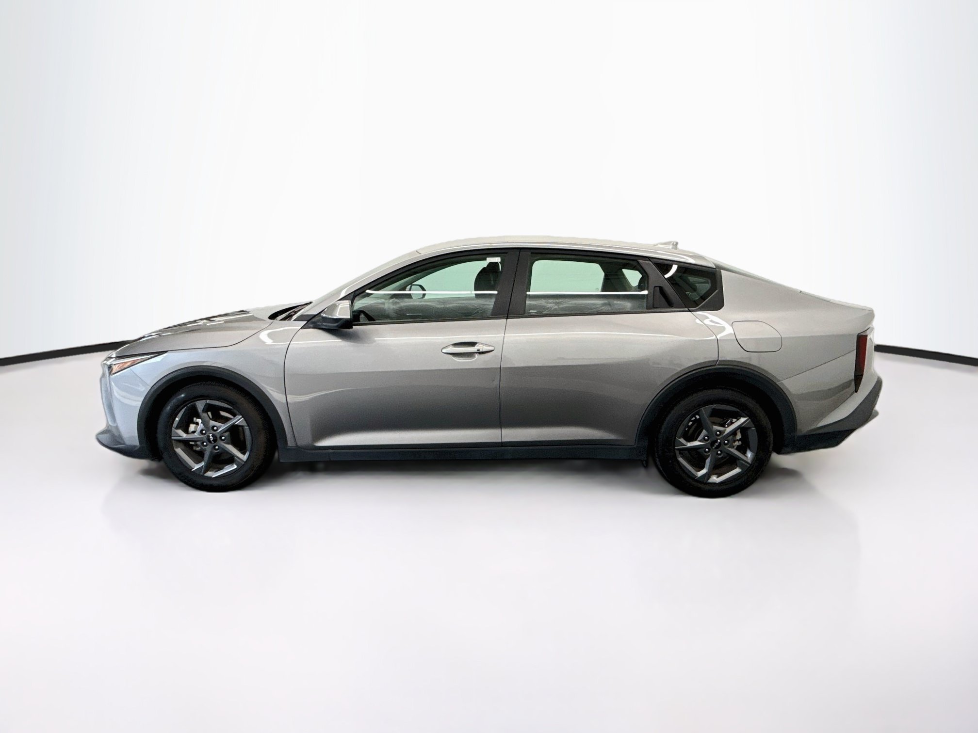 Used 2025 Kia K4 FWD image 4