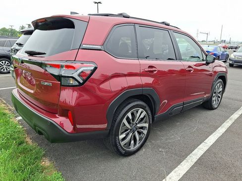 Used 2025 Subaru Forester Touring AWD/4WD image 7