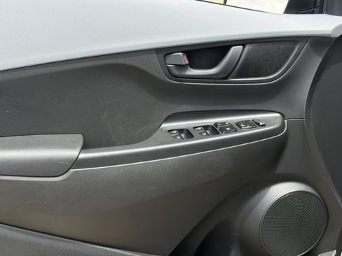 Used 2019 Hyundai Kona SE FWD image 22