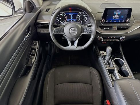 Used 2023 Nissan Altima 2.5 SV FWD image 18