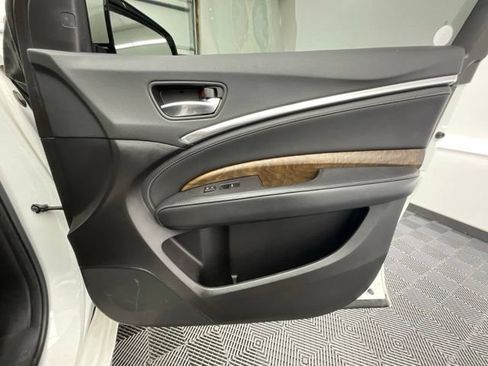 Used 2019 Acura MDX SH-AWD w/ Advance Package image 16