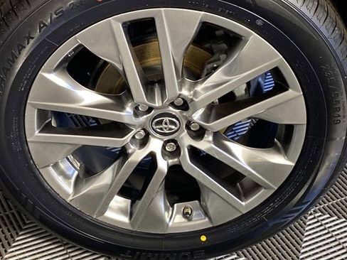 Used 2019 Toyota RAV4 XLE Premium w/ Cold Weather Package image 27