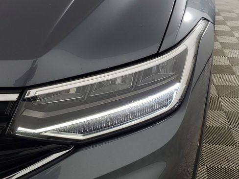 Used 2022 Volkswagen Tiguan SE R-Line image 16