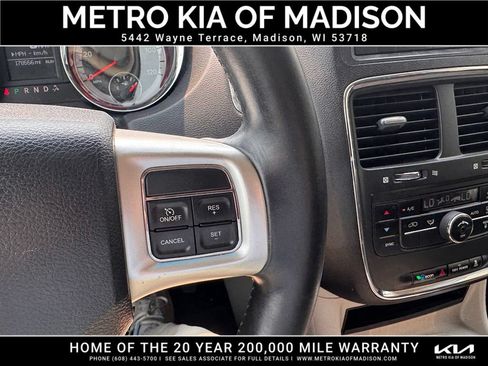 Used 2012 Dodge Grand Caravan Crew FWD image 17