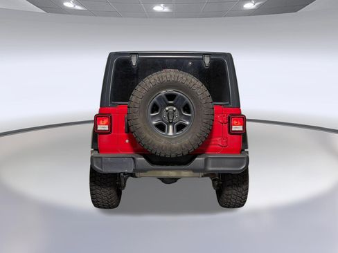 Used 2018 Jeep Wrangler Unlimited Sport AWD/4WD image 3