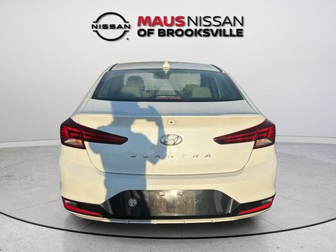 Used 2020 Hyundai Elantra SEL FWD image 8