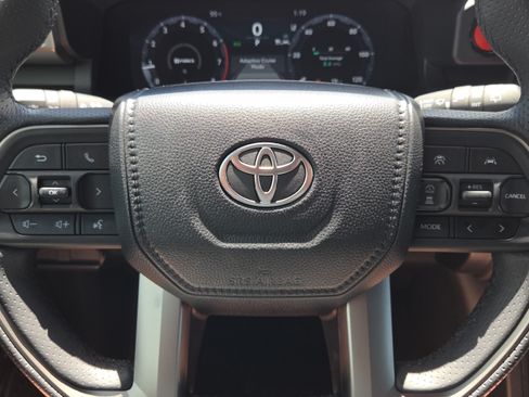 Certified 2026 Toyota 4Runner TRD Off-Road Premium AWD/4WD image 29