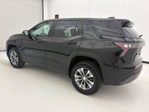Used 2025 Chevrolet Equinox LT AWD/4WD image 15