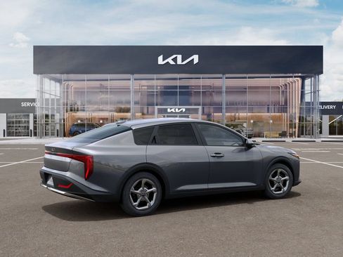 New 2026 Kia K4 FWD image 6