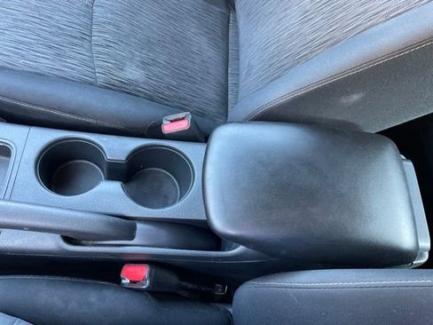 Used 2015 Nissan Sentra SV FWD image 33